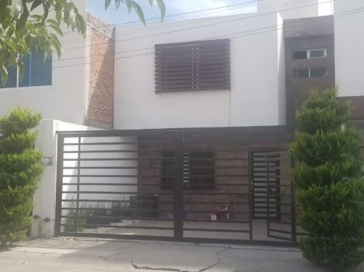 CASA EN FRACCIONAMIENTO COYOACÁN