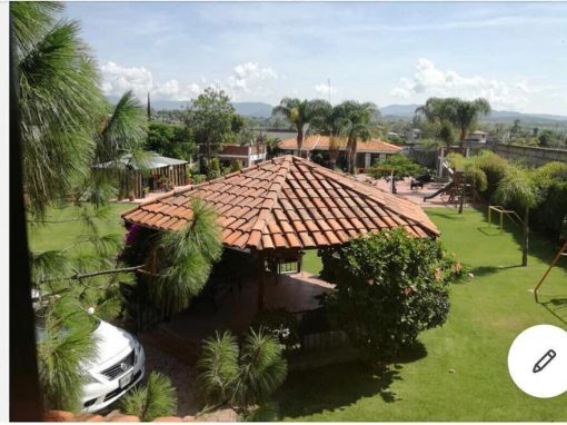 CASA EN LOMAS DE COMANJILLA